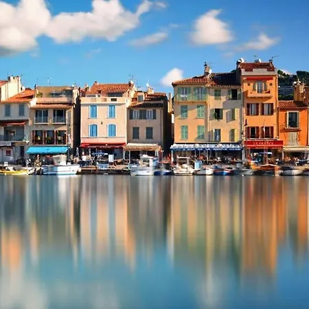 Center 2 Pers Et Garage Cassis