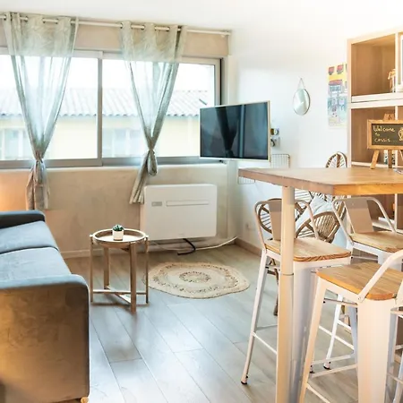 Center 2 Pers Et Garage 公寓