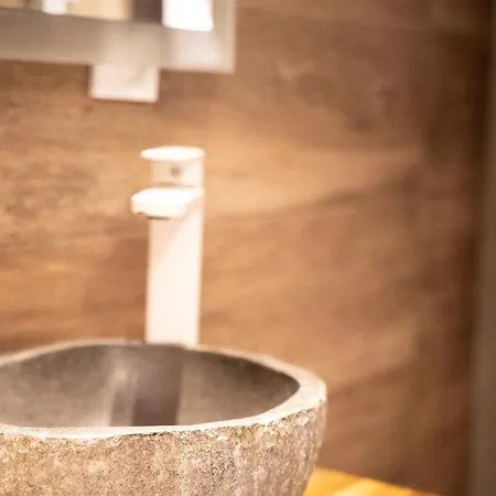 Daire Center 2 Pers Et Garage